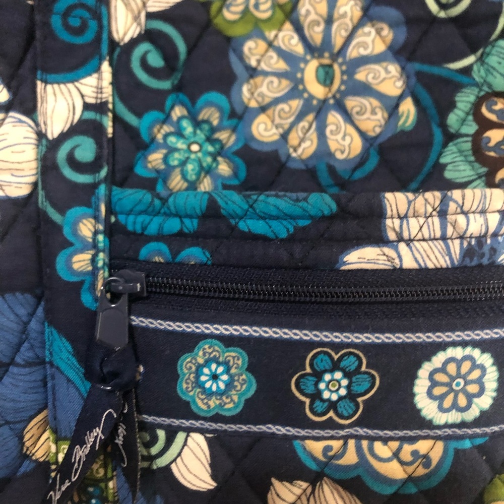 Vera Bradley Blue Flower Print in Villager Style Purse - Picture 2 of 9